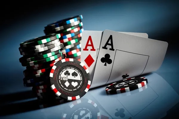 Bigger Bass Bonanza slot game on bettogel asia mobile showing five reels and fishing theme